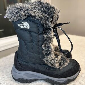 The North Face Black Winter Snow Boots EUC With Fur Trim Size 13 girl